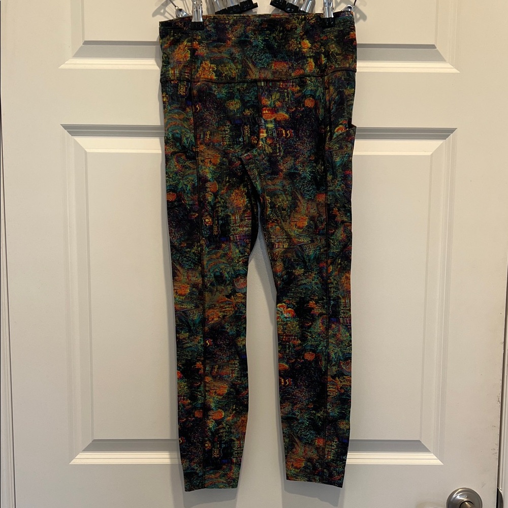 Lululemon Colorful Leggings 8 like new